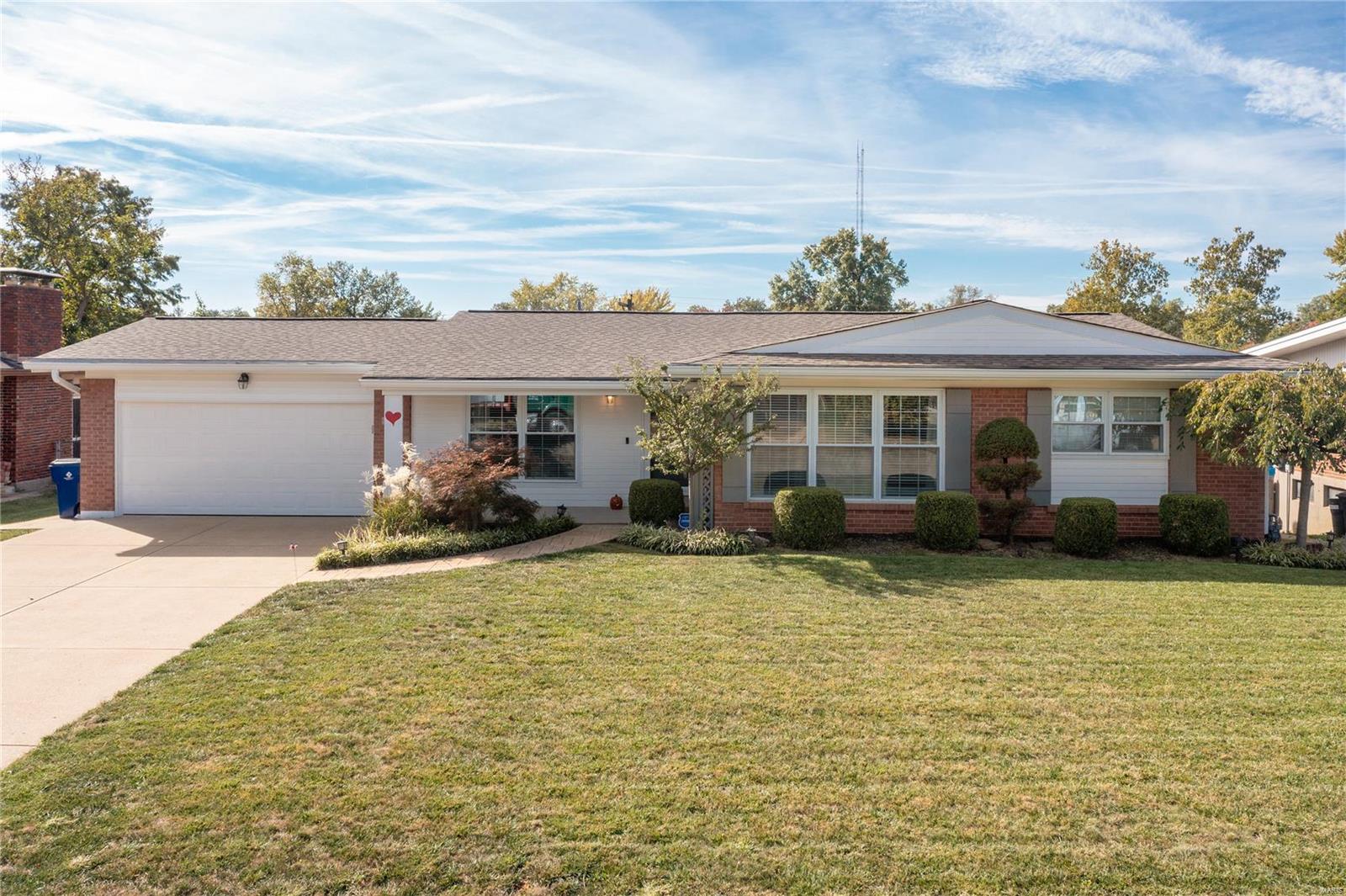 9156 Pardee Spur Crestwood, MO 63126 - Photo 1 of 27