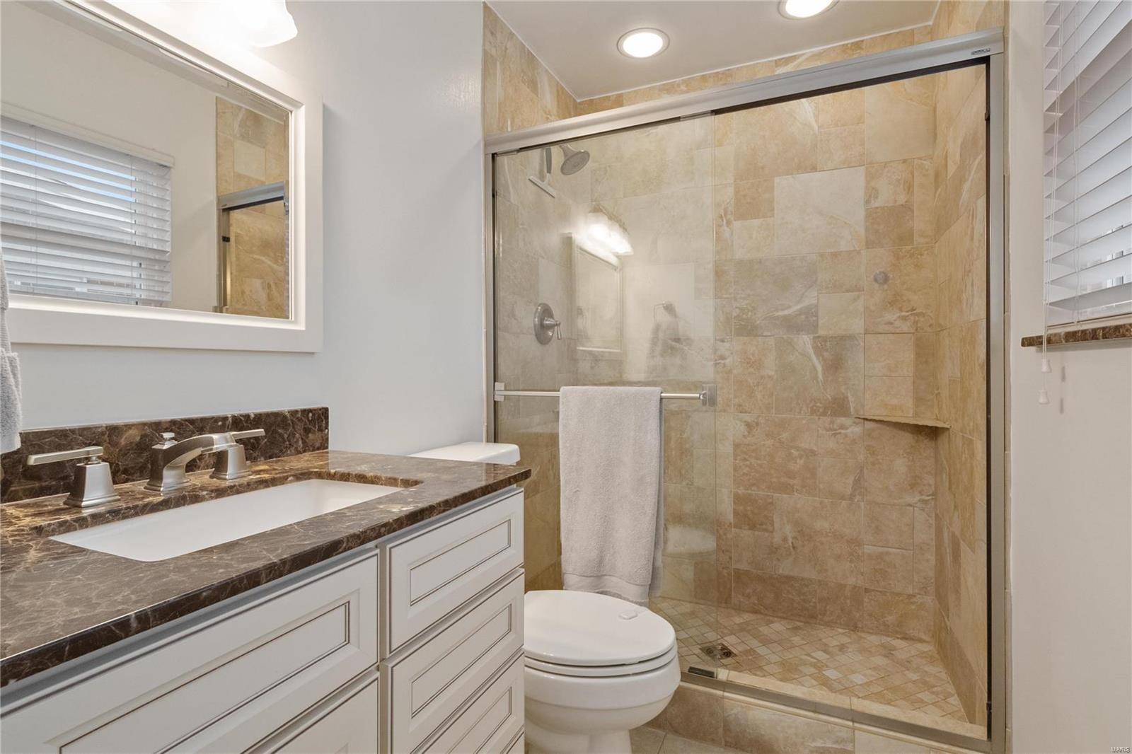 9156 Pardee Spur Crestwood, MO 63126 - Photo 13 of 27