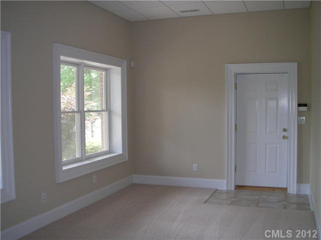 7529 Buckland Road Charlotte, NC 28278 - Photo 10 of 11 Gallery Image 10