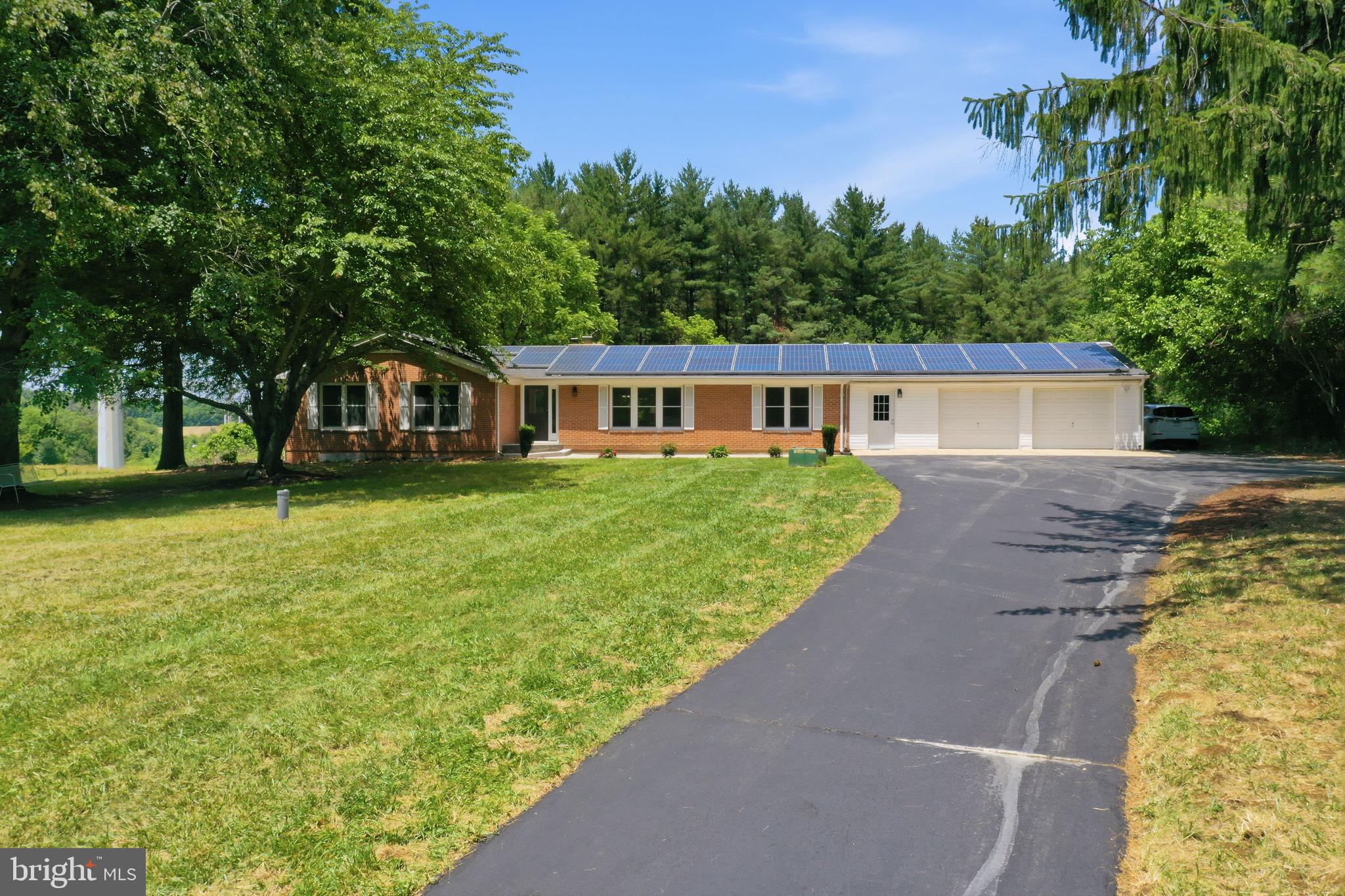 1411 Brighton Dam Road Brookeville, MD 20833 - Photo 2 of 67