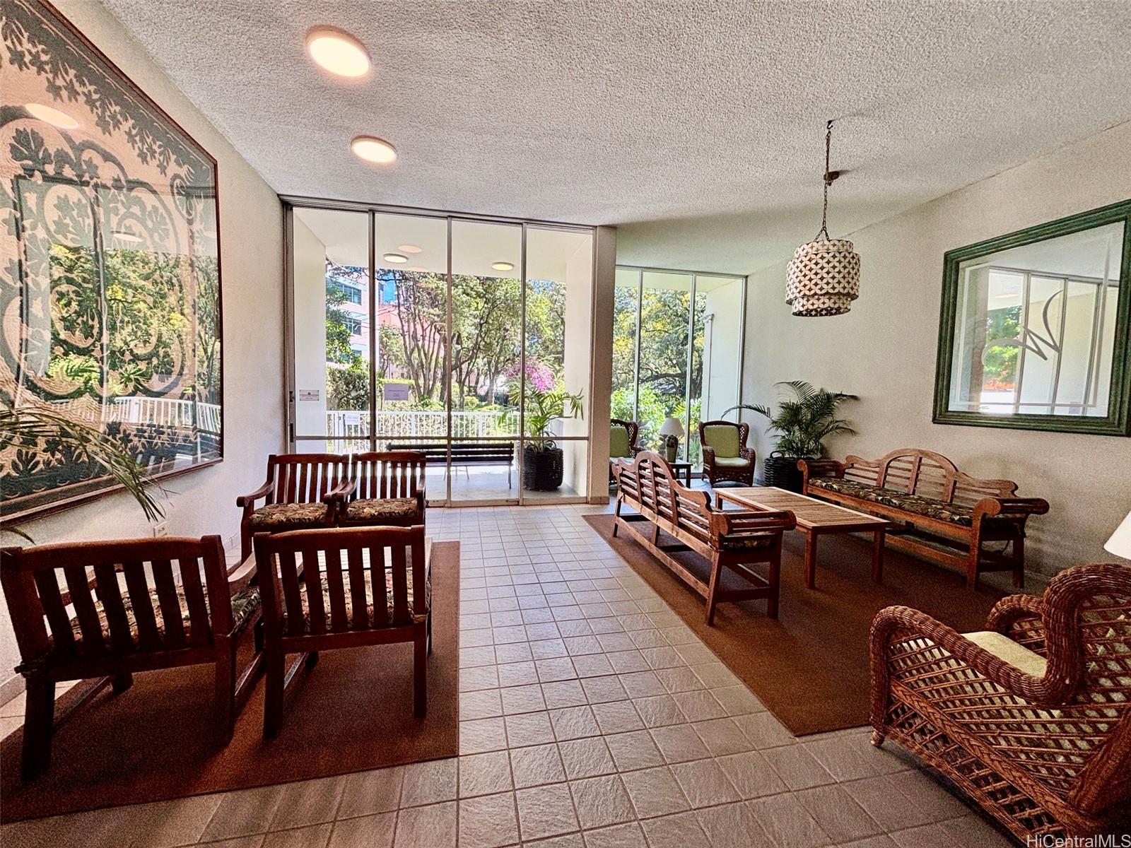 469 Ena Road, Unit 3007 Honolulu, HI 96815 - Photo 17 of 21