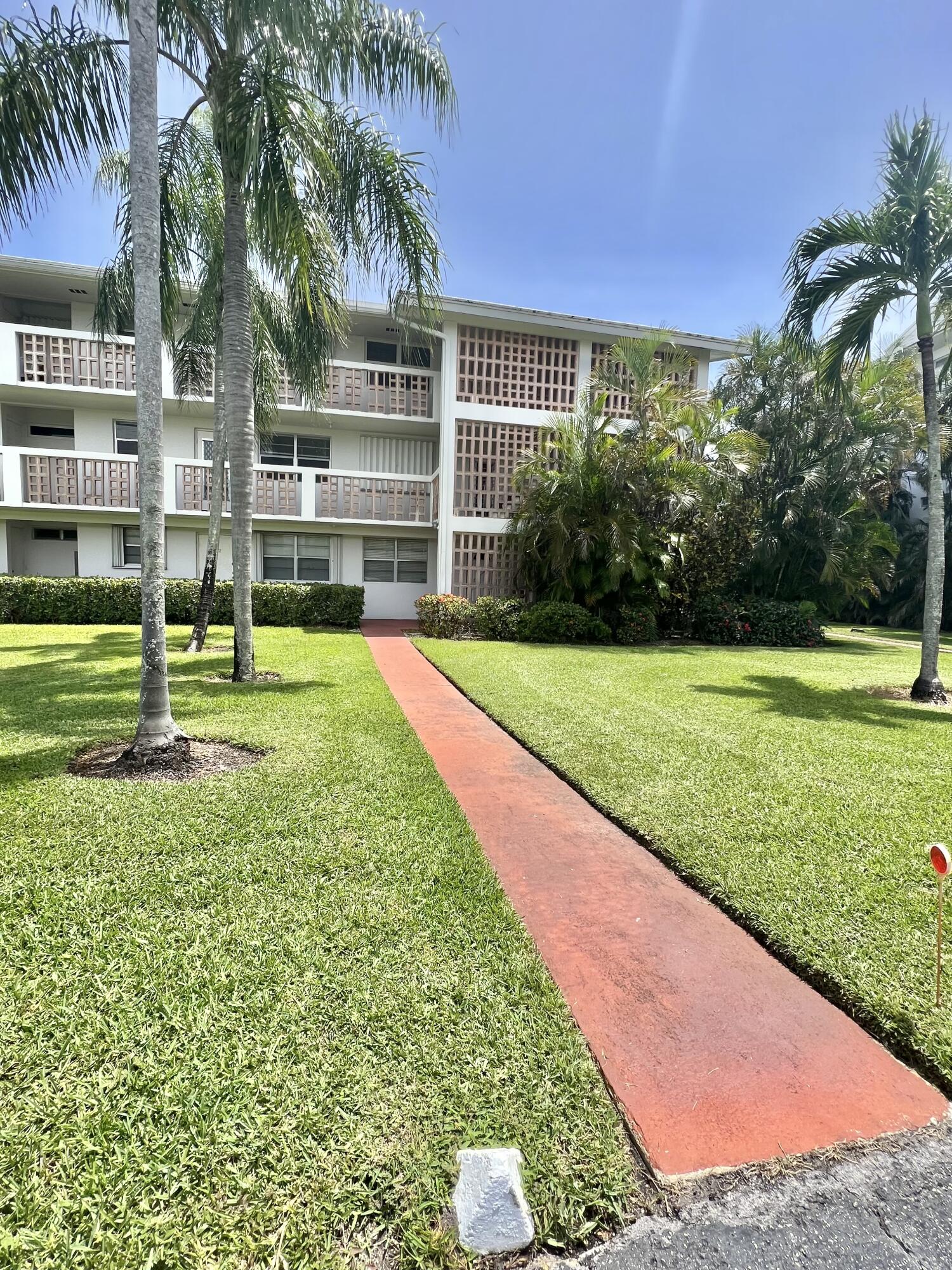 20 Southeast 13th Street, Unit B2 Boca Raton, FL 33432 - Photo 6 of 7 BC045E5D-0DB3-44A9-8F54-1CB178E60A2E