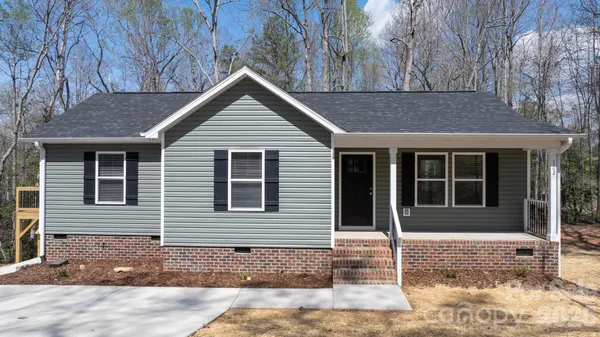 $275,000 | 102 Kitchings Drive, Valdese, NC 28690