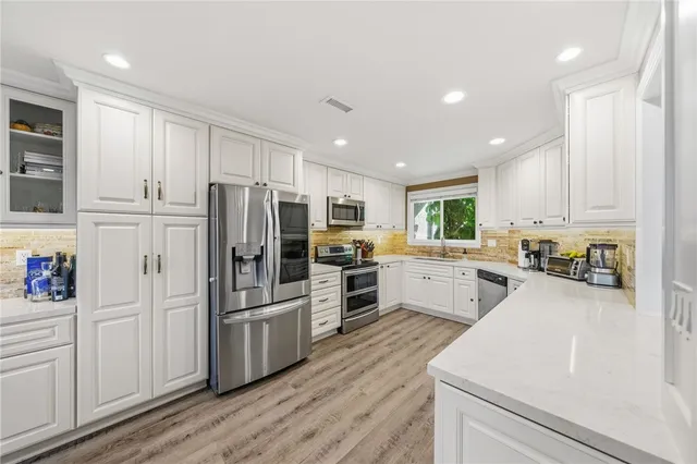 $910,000 | 5 Robin Hill Lane, Laguna Hills, CA 92653