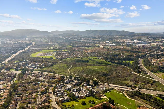 $910,000 | 5 Robin Hill Lane, Laguna Hills, CA 92653