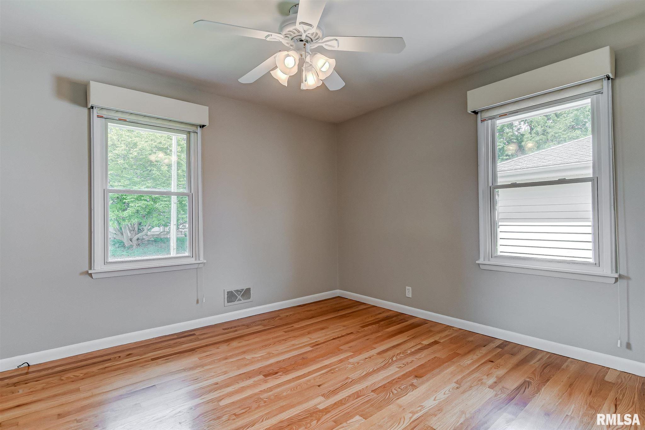 2721 Queensway Road Springfield, IL 62703 - Photo 18 of 34