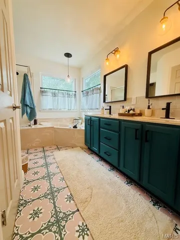 $480,500 | 661 Clifton Hill Drive, St. Peters, MO 63376