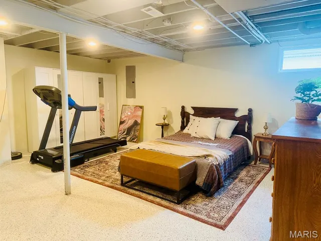 $480,500 | 661 Clifton Hill Drive, St. Peters, MO 63376