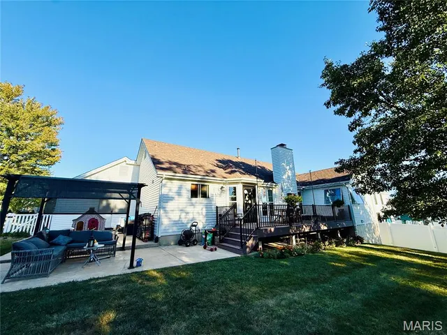 $480,500 | 661 Clifton Hill Drive, St. Peters, MO 63376