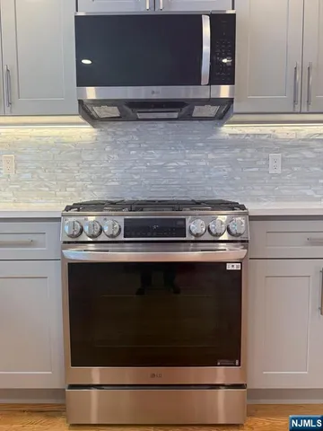 $3,500 | 14 Redwood Street, Unit FIRST, Bergenfield, NJ 07621