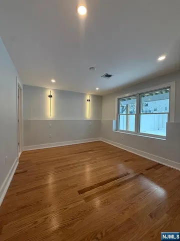 $3,500 | 14 Redwood Street, Unit FIRST, Bergenfield, NJ 07621