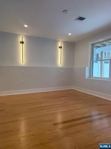 $3,500 | 14 Redwood Street, Unit FIRST, Bergenfield, NJ 07621