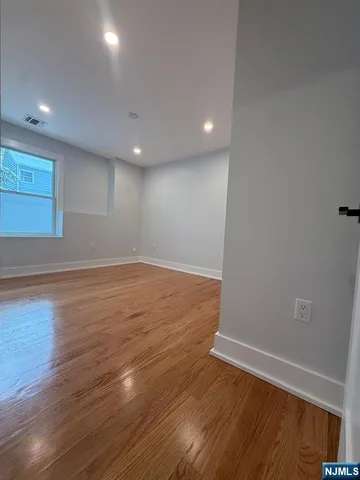 $3,500 | 14 Redwood Street, Unit FIRST, Bergenfield, NJ 07621