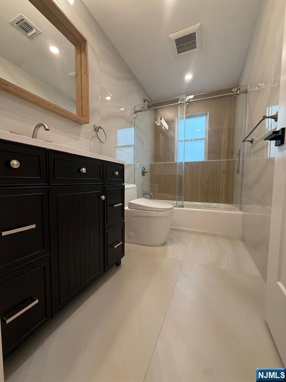 14 Redwood Street, Unit FIRST Bergenfield, NJ 07621 - Photo 22 of 24