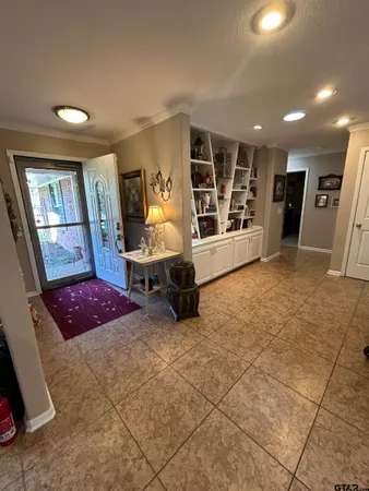 $469,800 | 18058 Whispering Pines Road, Flint, TX 75762