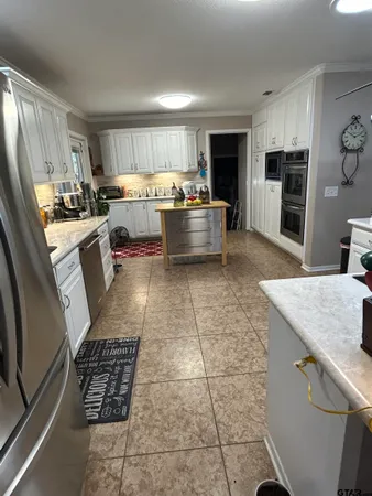 $469,800 | 18058 Whispering Pines Road, Flint, TX 75762