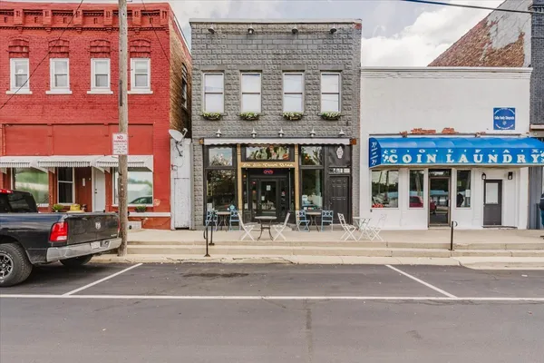 $175,000 | 103 South Center Street, Colfax, IL 61728