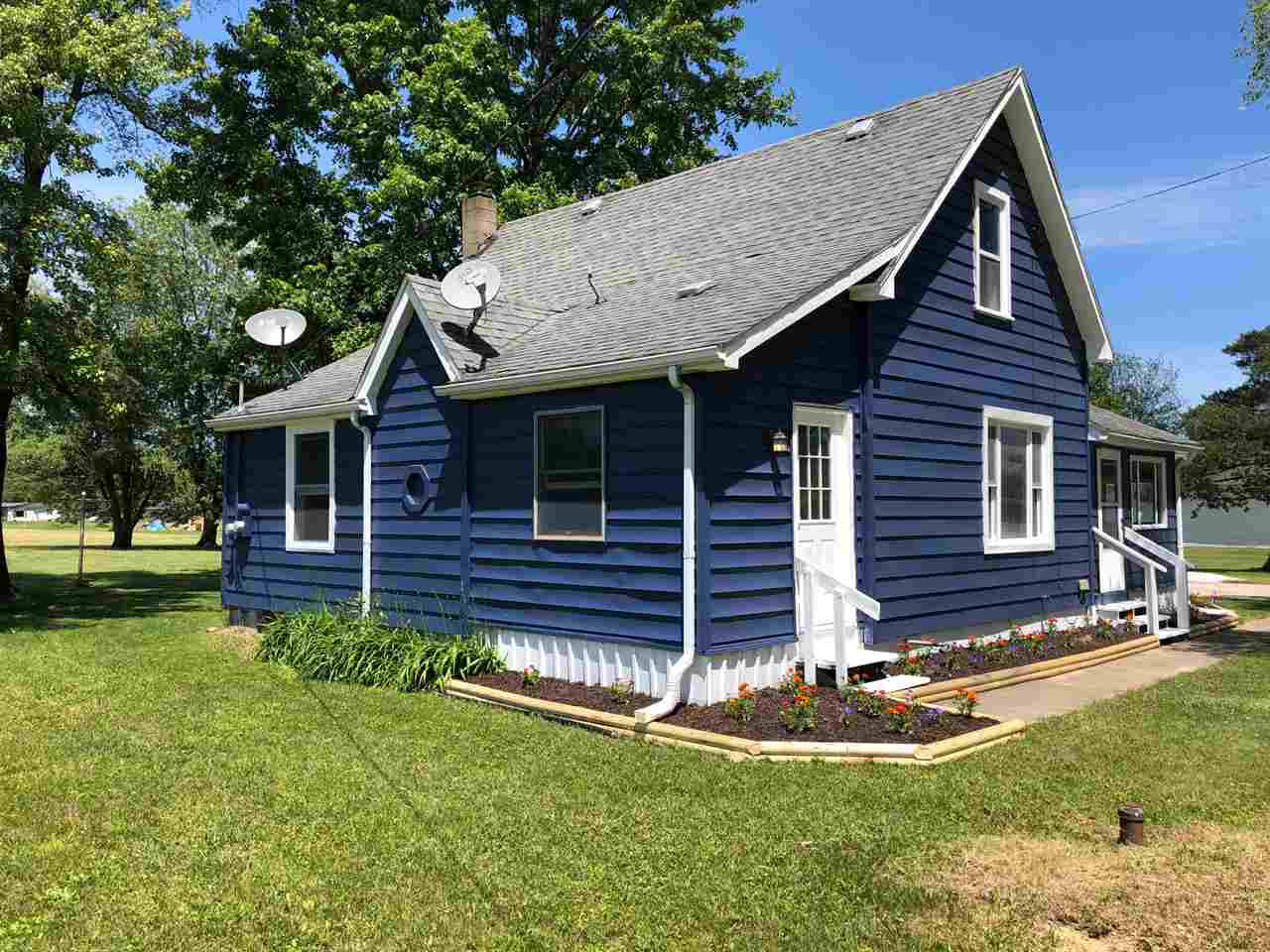 10560 Yale Road Yale, MI 48097 - Photo 2 of 24