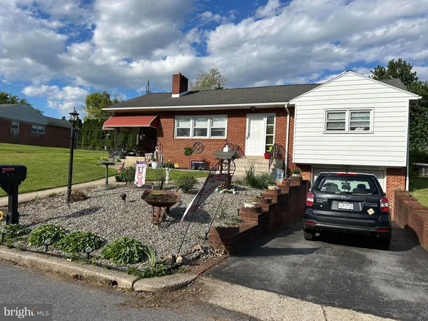 $325,000 | 3329 Willow Grove Avenue, Reading, PA 19605