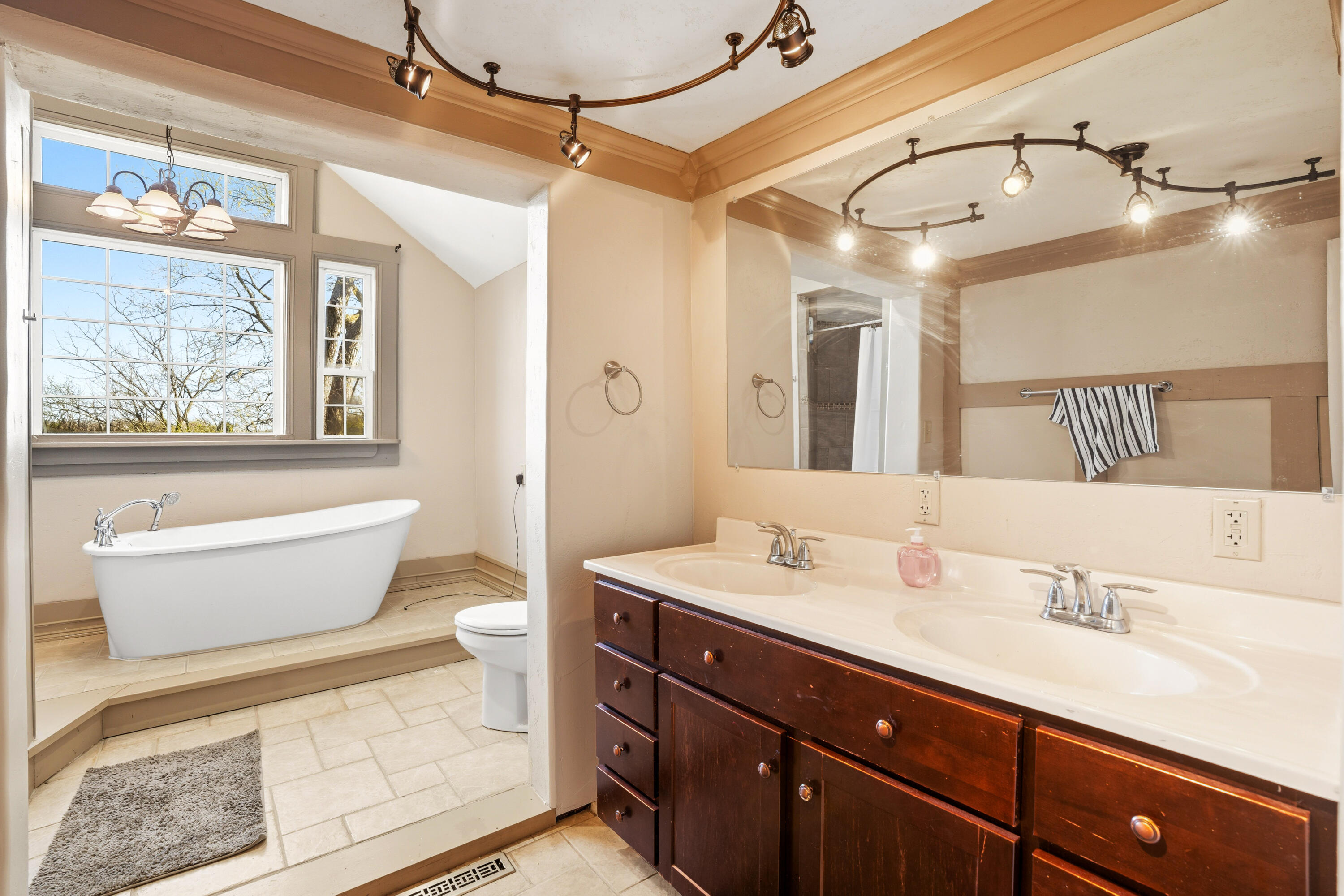 2221 Highway 83 Delafield, WI 53029 - Photo 6 of 46 Upper Bath - double vanity