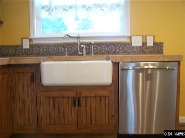 655 Hillcrest Drive Reno, NV 89509 - Photo 5 of 13 Photo 5