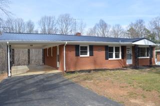 1040 Jasper Wood Road Hurt, VA 24563 - Photo 1 of 11 Exterior with paved drive