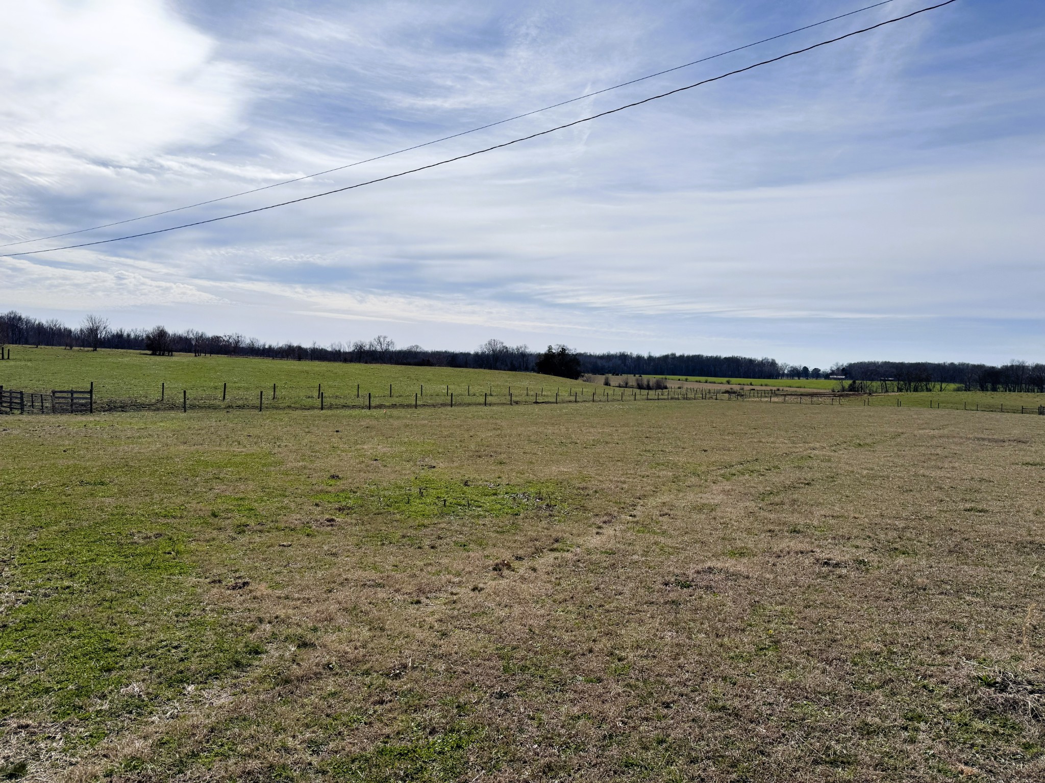 2100 Beacon Light Road Morrison, TN 37357 - Photo 16 of 36 a view of an ocean and beach