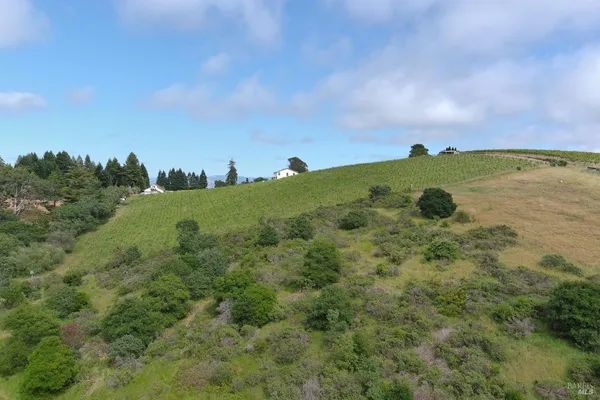$1,200,000 | 2930 Thorn Road, Sebastopol, CA 95472