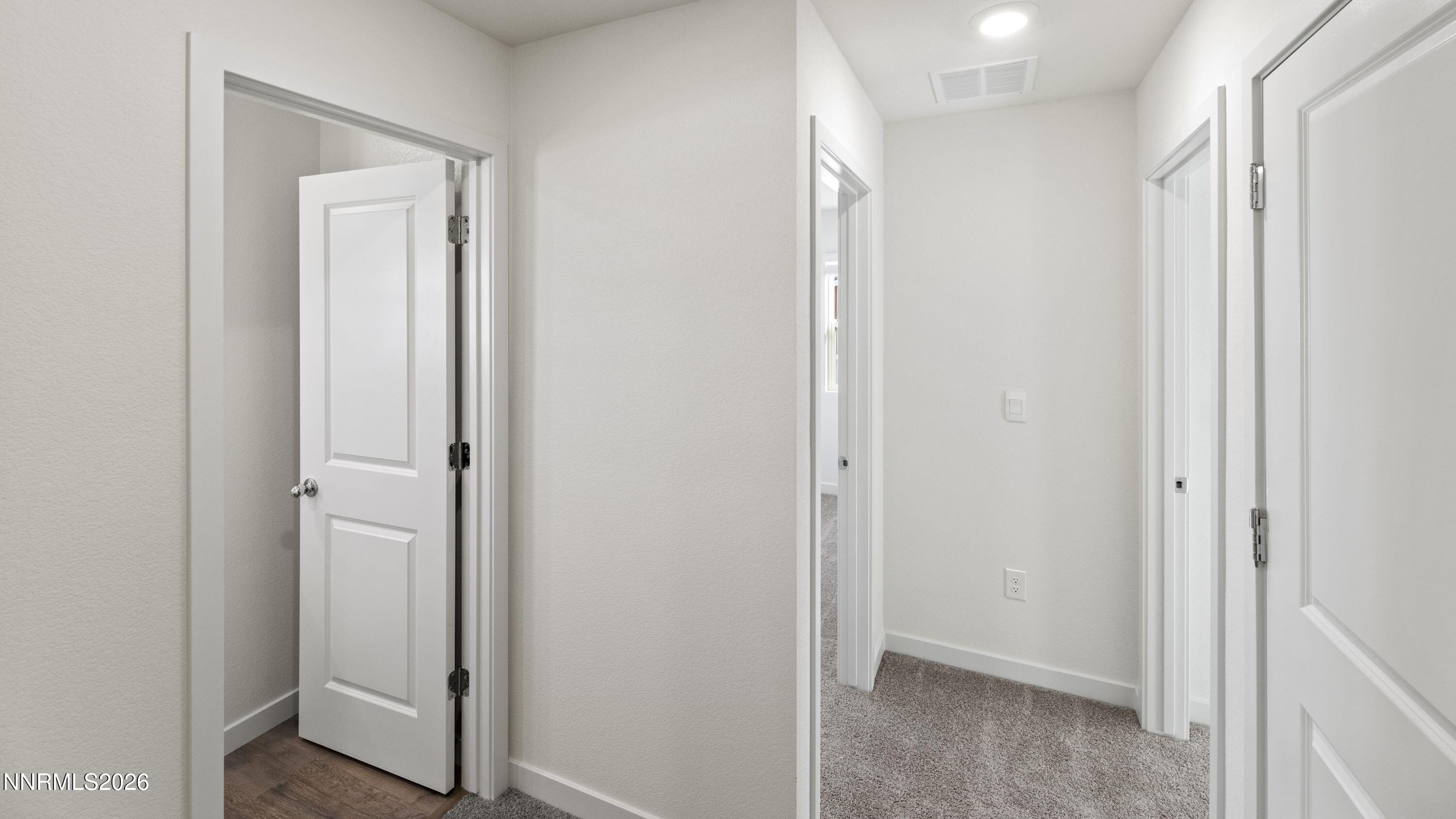 8394 Vermilion Drive Reno, NV 89506 - Photo 15 of 25 Hallway