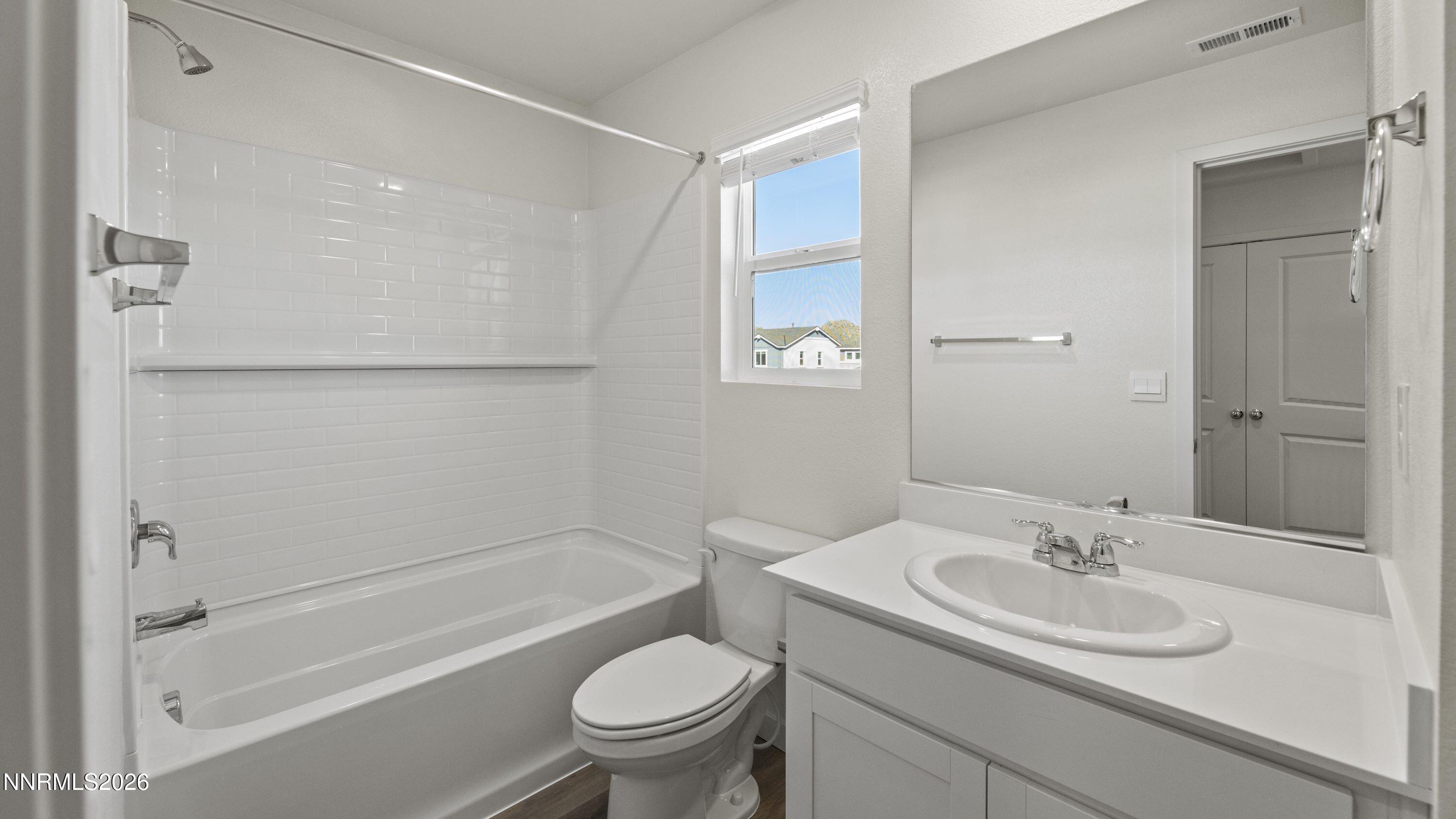 8394 Vermilion Drive Reno, NV 89506 - Photo 24 of 25 Secondary Bathroom