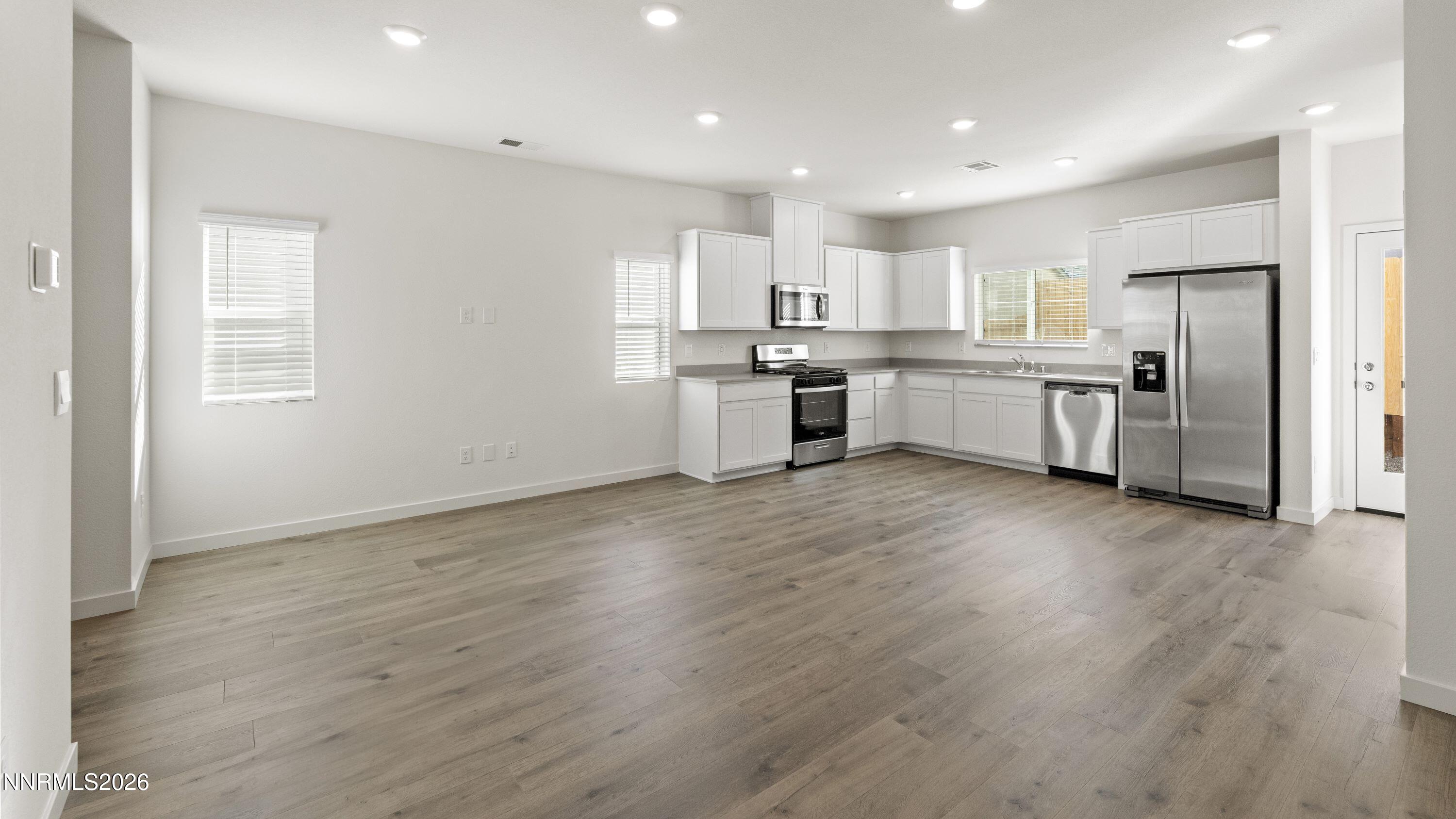 8394 Vermilion Drive Reno, NV 89506 - Photo 9 of 25 Kitchen