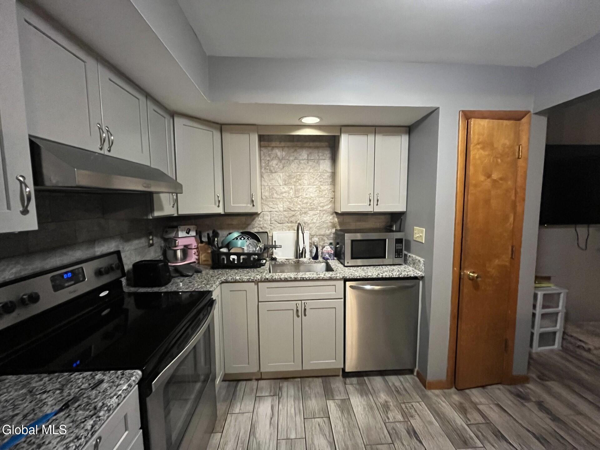 3 Chrisken Drive, Unit A Bethlehem, NY 12077 - Photo 12 of 25 kitchen3