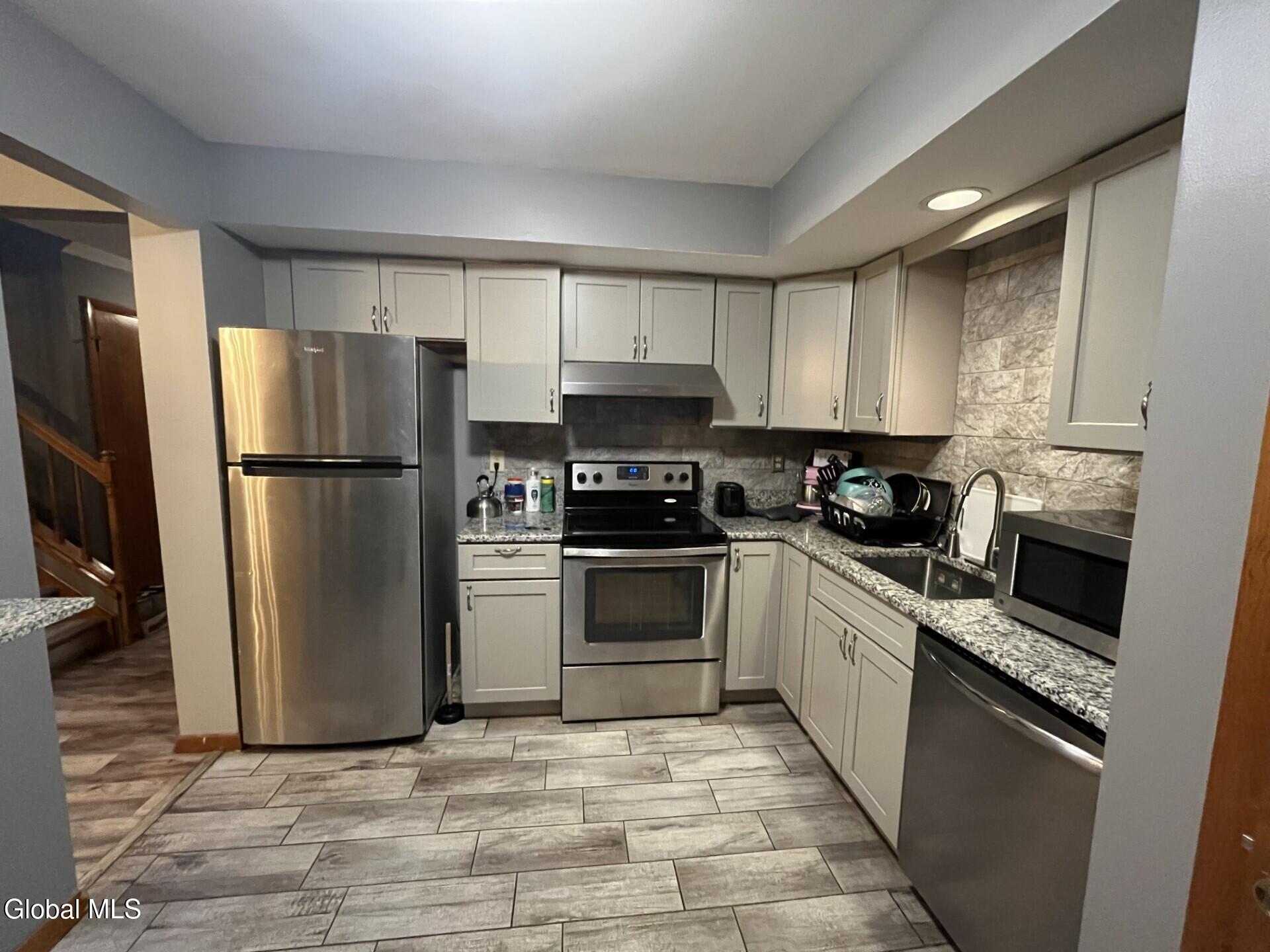 3 Chrisken Drive, Unit A Bethlehem, NY 12077 - Photo 13 of 25 ktichen4