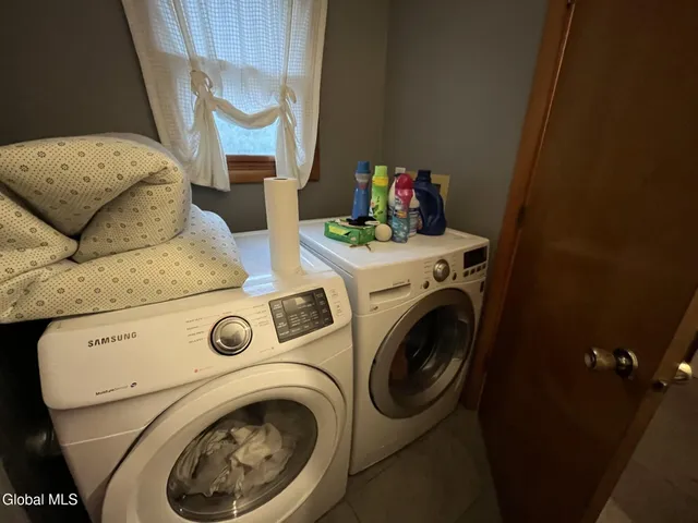 $2,100 | 3 Chrisken Drive, Unit A, Bethlehem, NY 12077