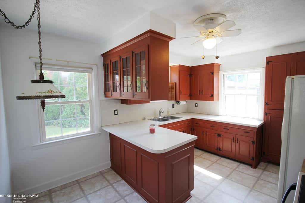 1583 Hawthorne Road Grosse Pointe Woods, MI 48236 - Photo 11 of 30