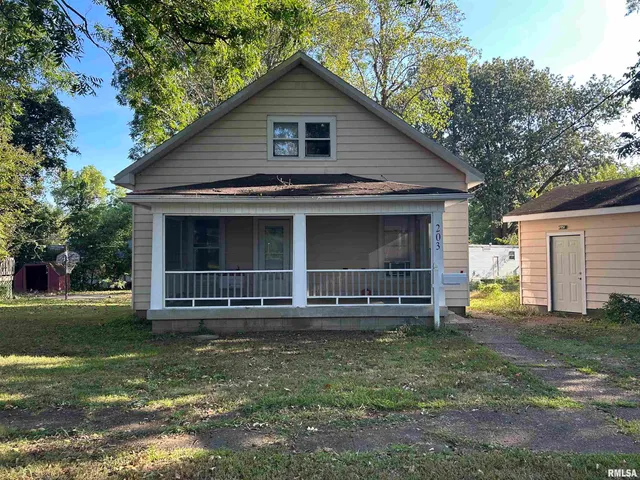 $99,900 | 203 West 12th Street, Metropolis, IL 62960