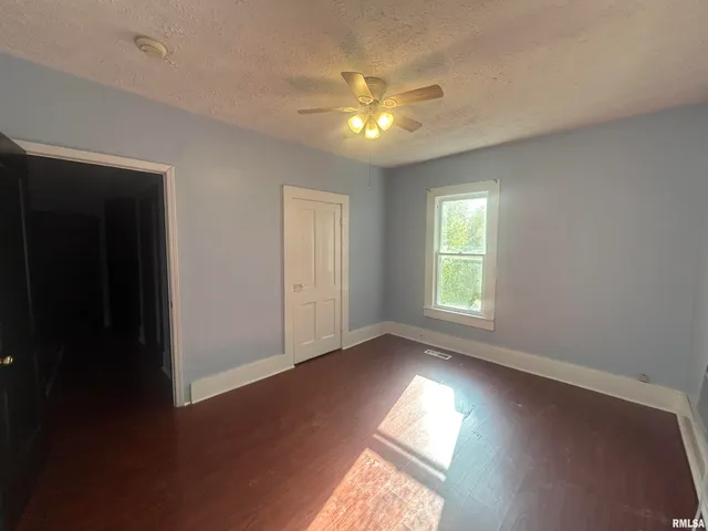 $99,900 | 203 West 12th Street, Metropolis, IL 62960