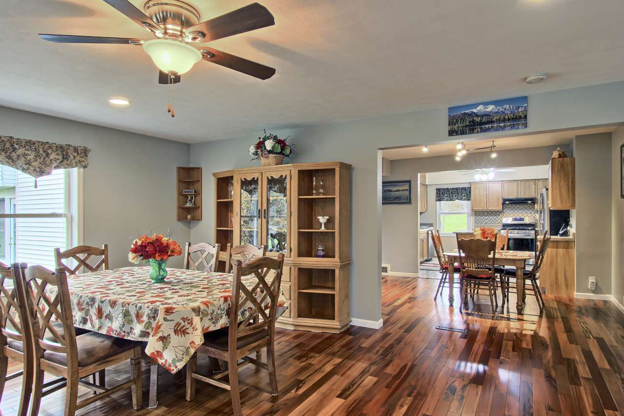 2250 North Mork Road Suttons Bay, MI 49682 - Photo 17 of 41 1859120-16.JPG