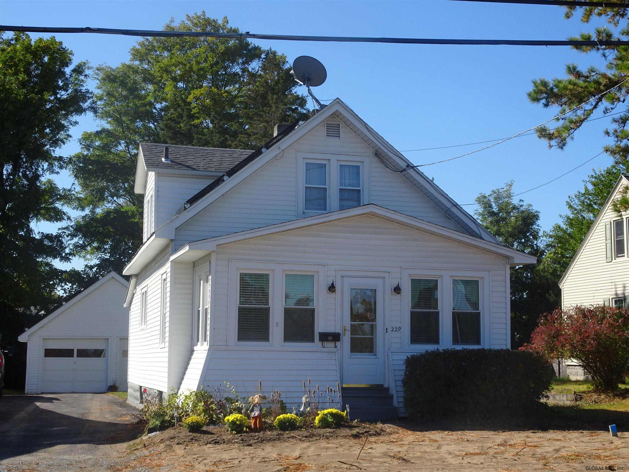 229 Princetown Road Rotterdam, NY 12306 - Photo 1 of 31 Photo 1