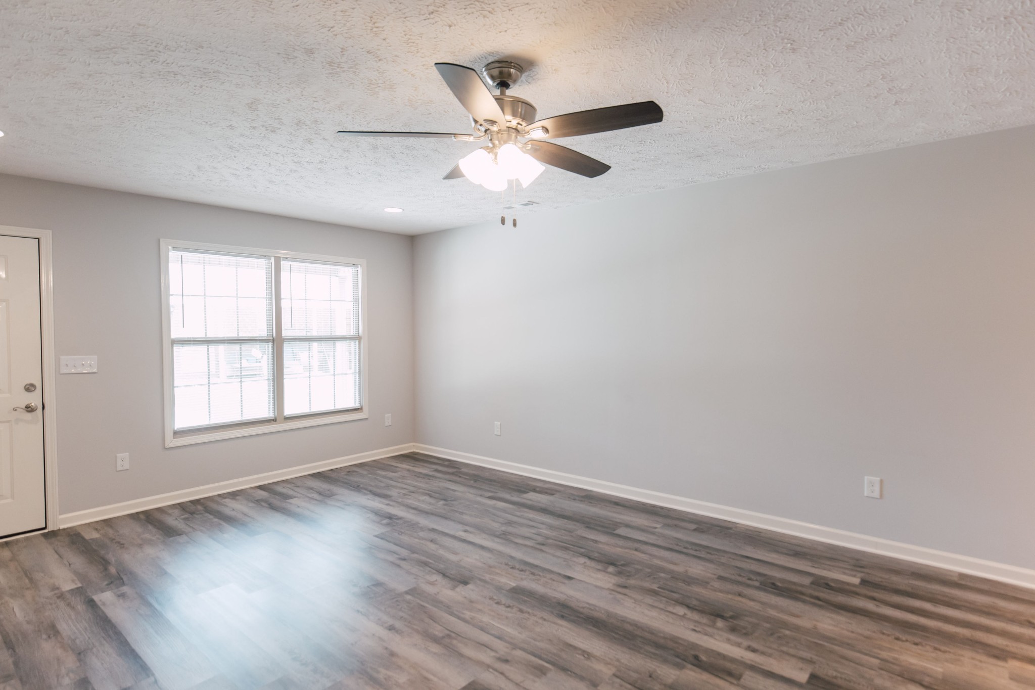 270 Hunt Street Manchester, TN 37355 - Photo 6 of 32