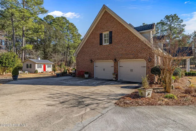 $949,000 | 200 Deerborn Circle, Goldsboro, NC 27534