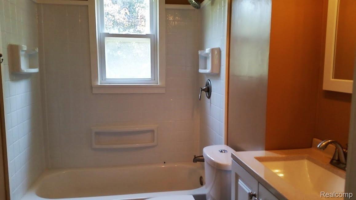 7346 North Bray Road Mount Morris, MI 48458 - Photo 15 of 31 15.jpg