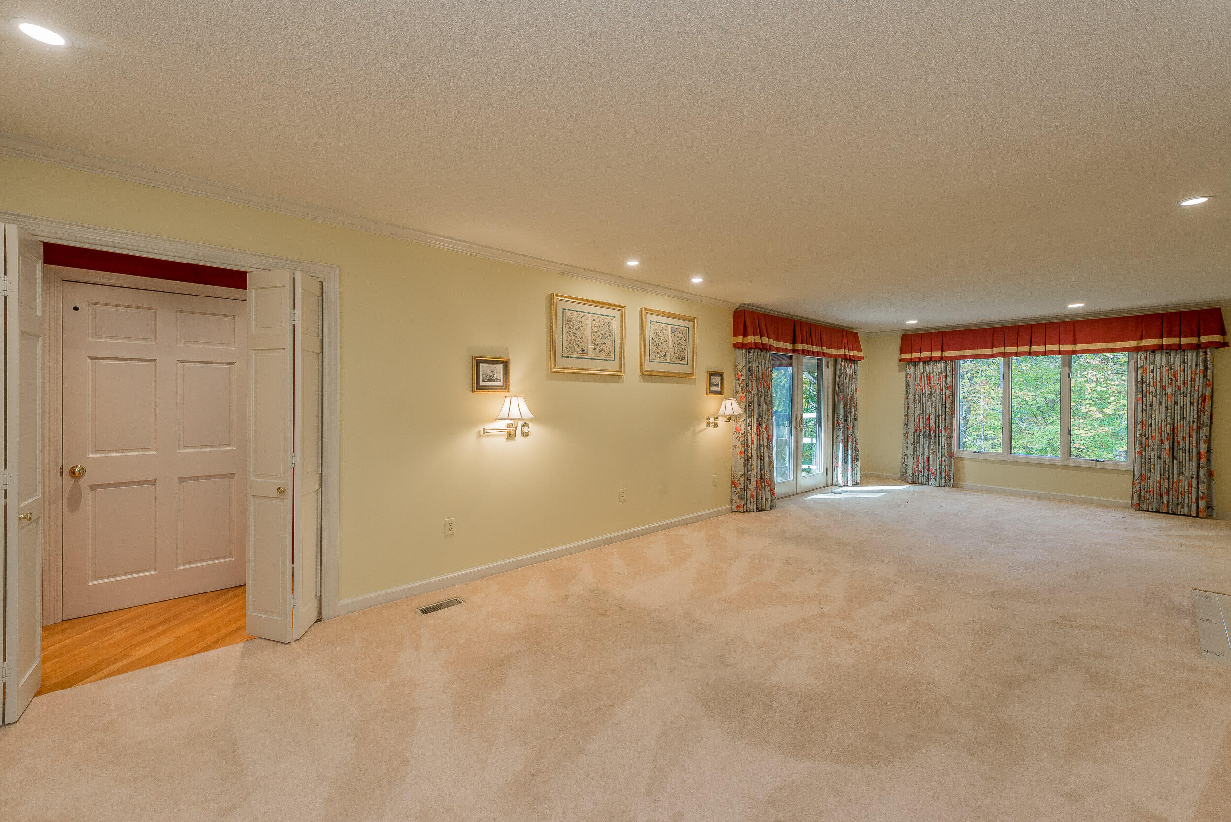 4403 Leedy Road Kingsport, TN 37664 - Photo 45 of 98 Primary Elevator access