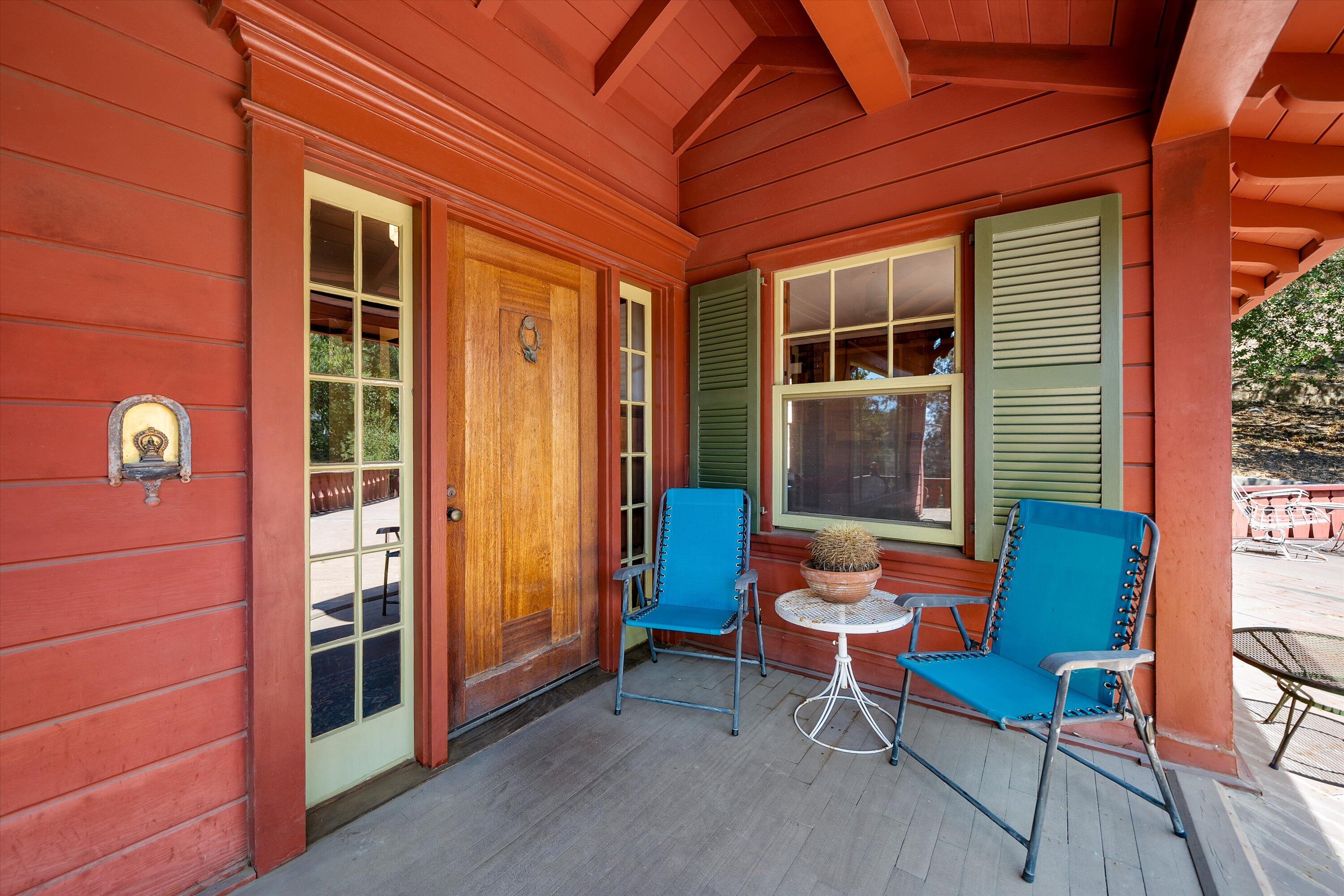 1060 Tremonto Road Santa Barbara, CA 93103 - Photo 7 of 49 Front Door