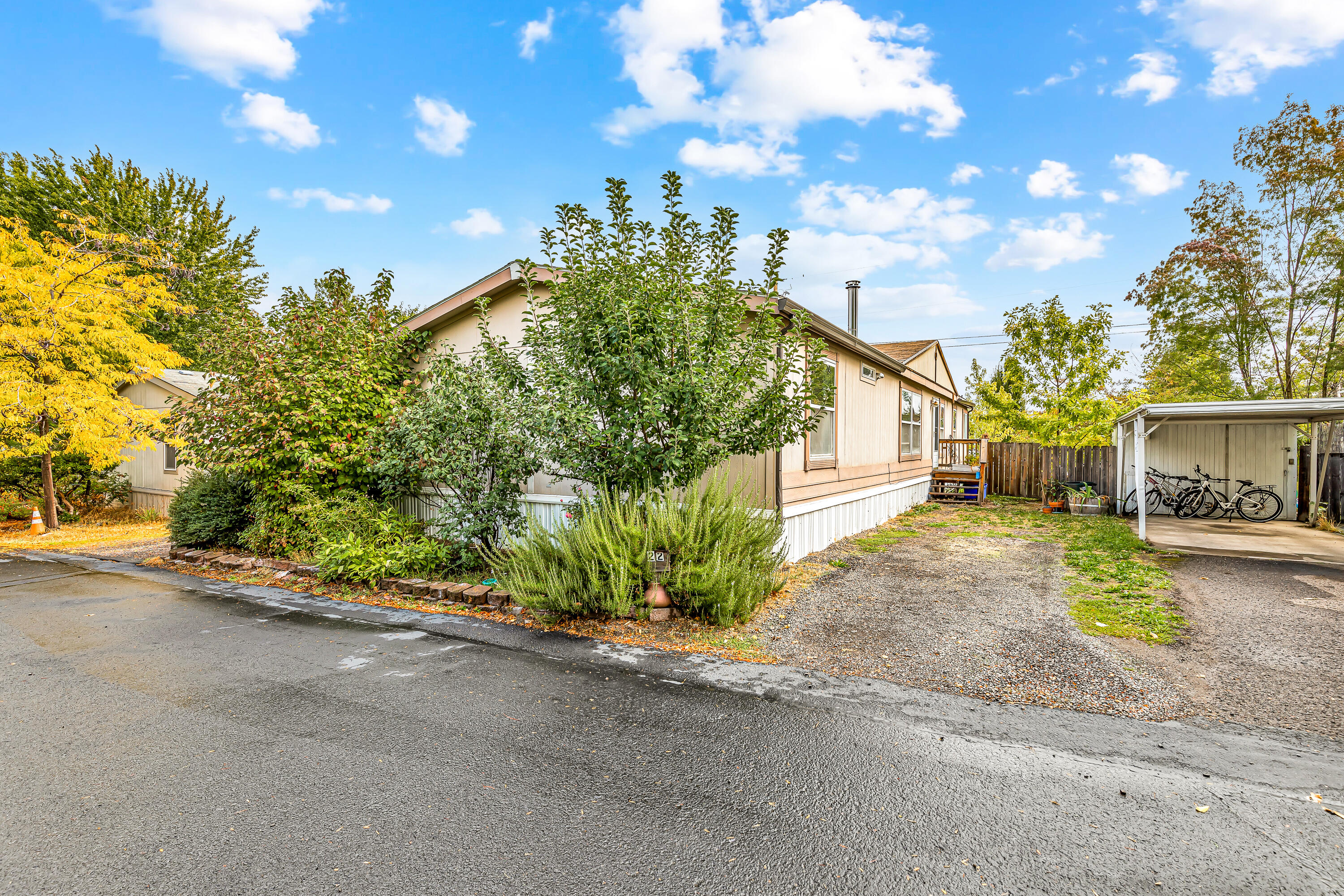 321 Clay Street, Unit 22 Ashland, OR 97520 - Photo 25 of 29 9R9A4098
