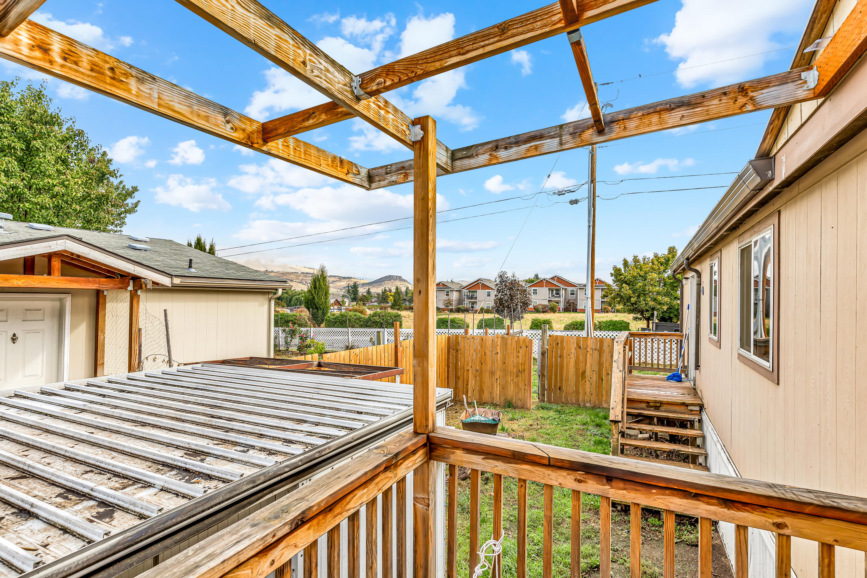 321 Clay Street, Unit 22 Ashland, OR 97520 - Photo 28 of 29 9R9A4118