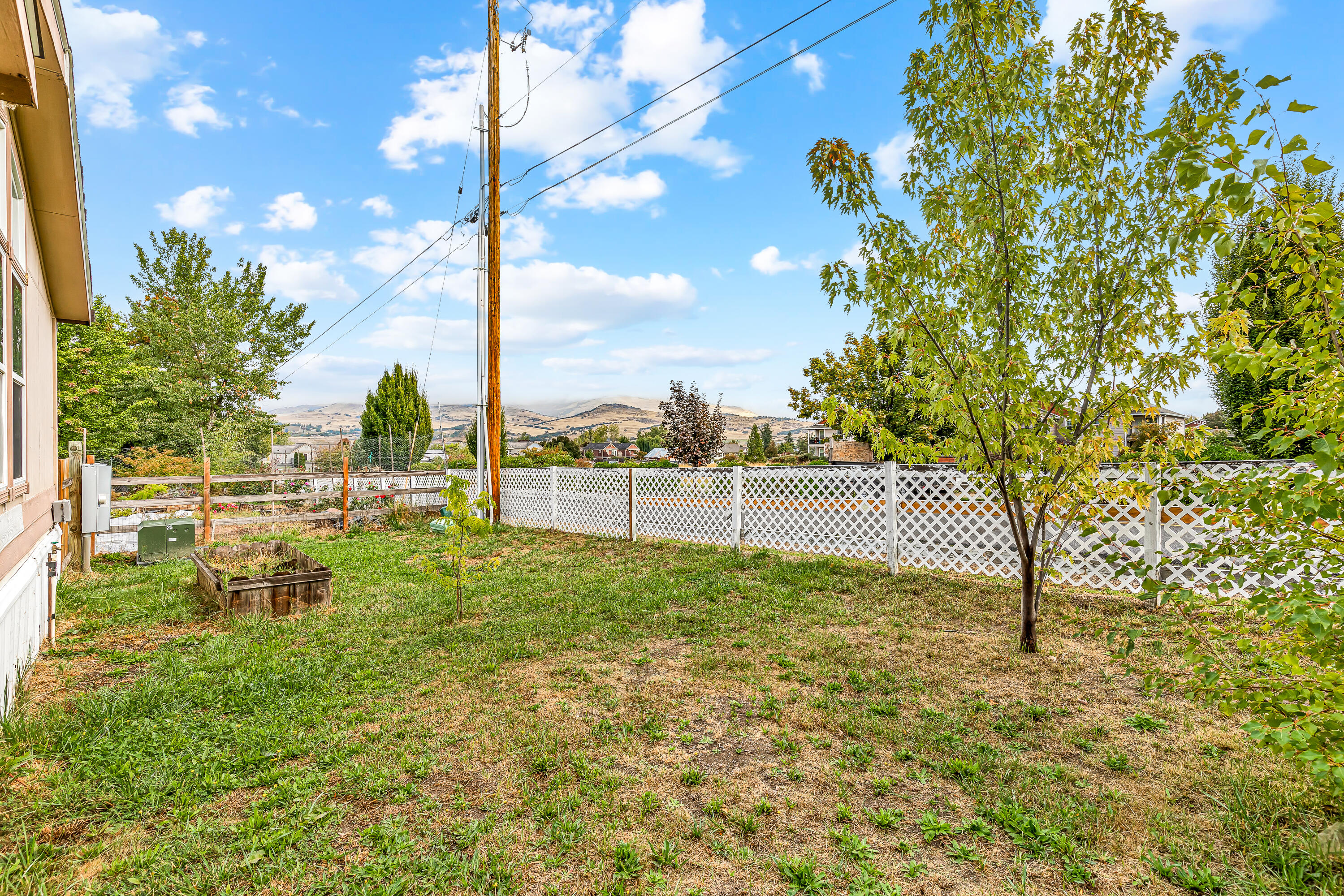 321 Clay Street, Unit 22 Ashland, OR 97520 - Photo 29 of 29 9R9A4123