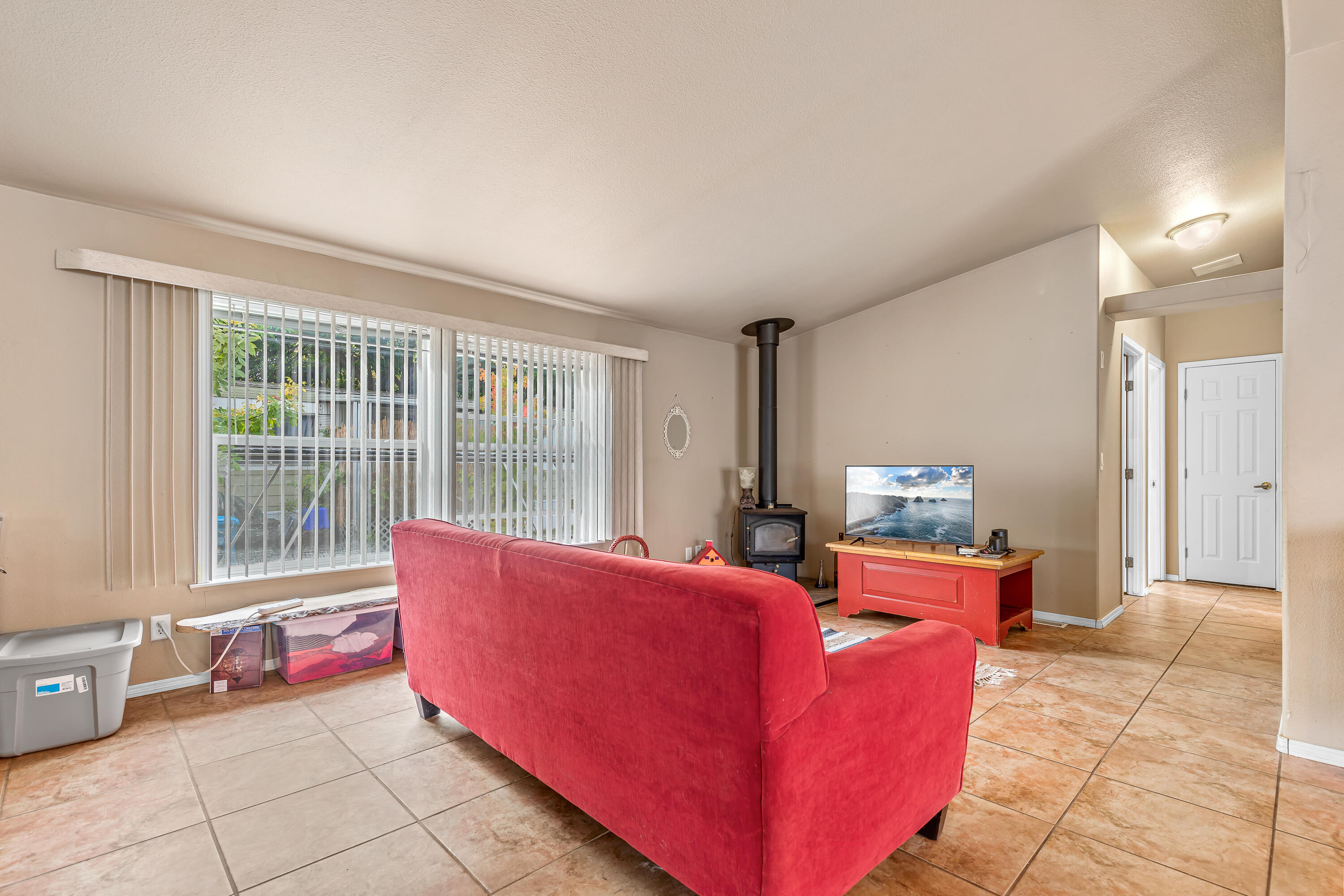 321 Clay Street, Unit 22 Ashland, OR 97520 - Photo 4 of 29 9R9A4021