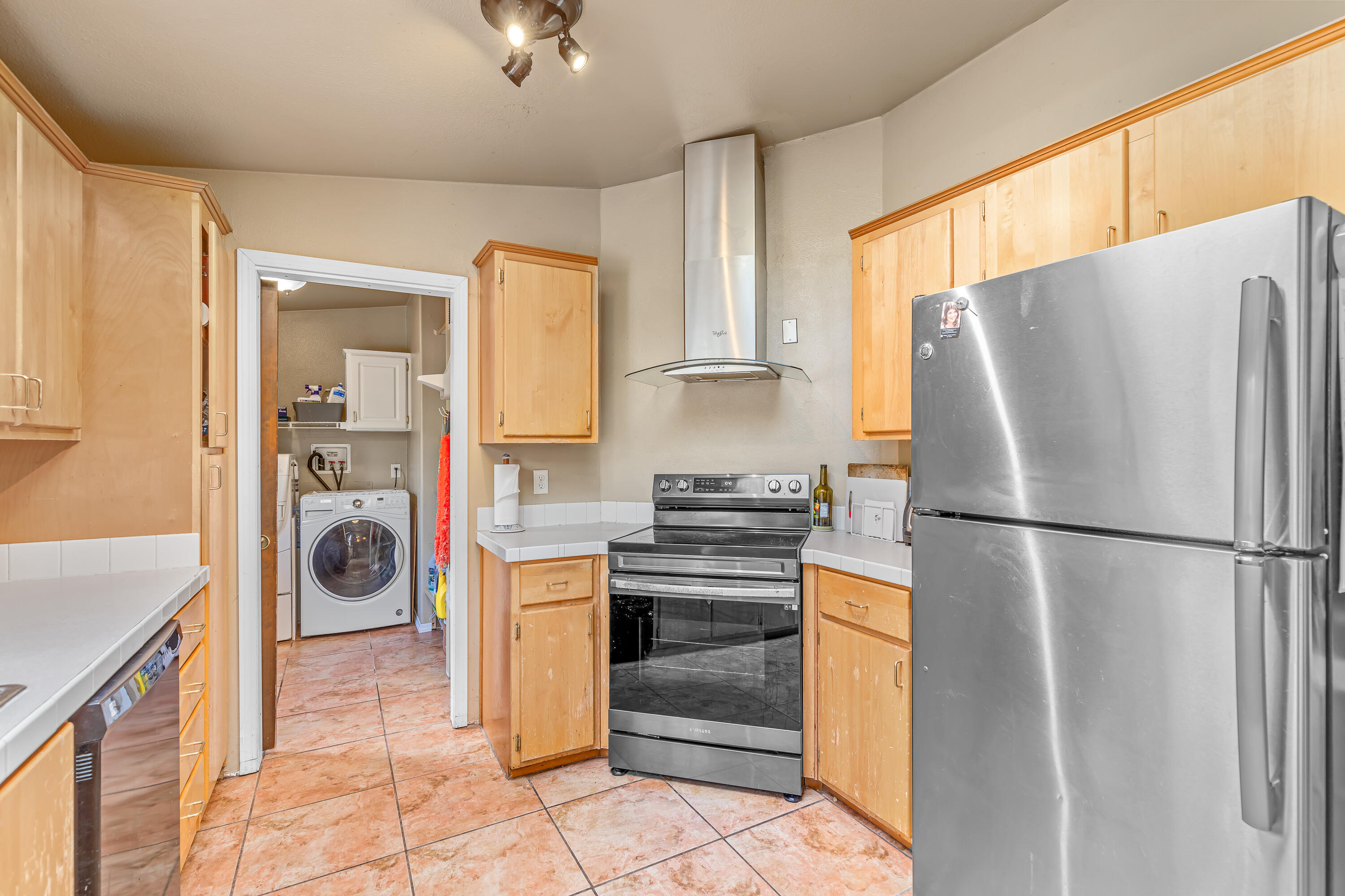 321 Clay Street, Unit 22 Ashland, OR 97520 - Photo 10 of 29 9R9A4056