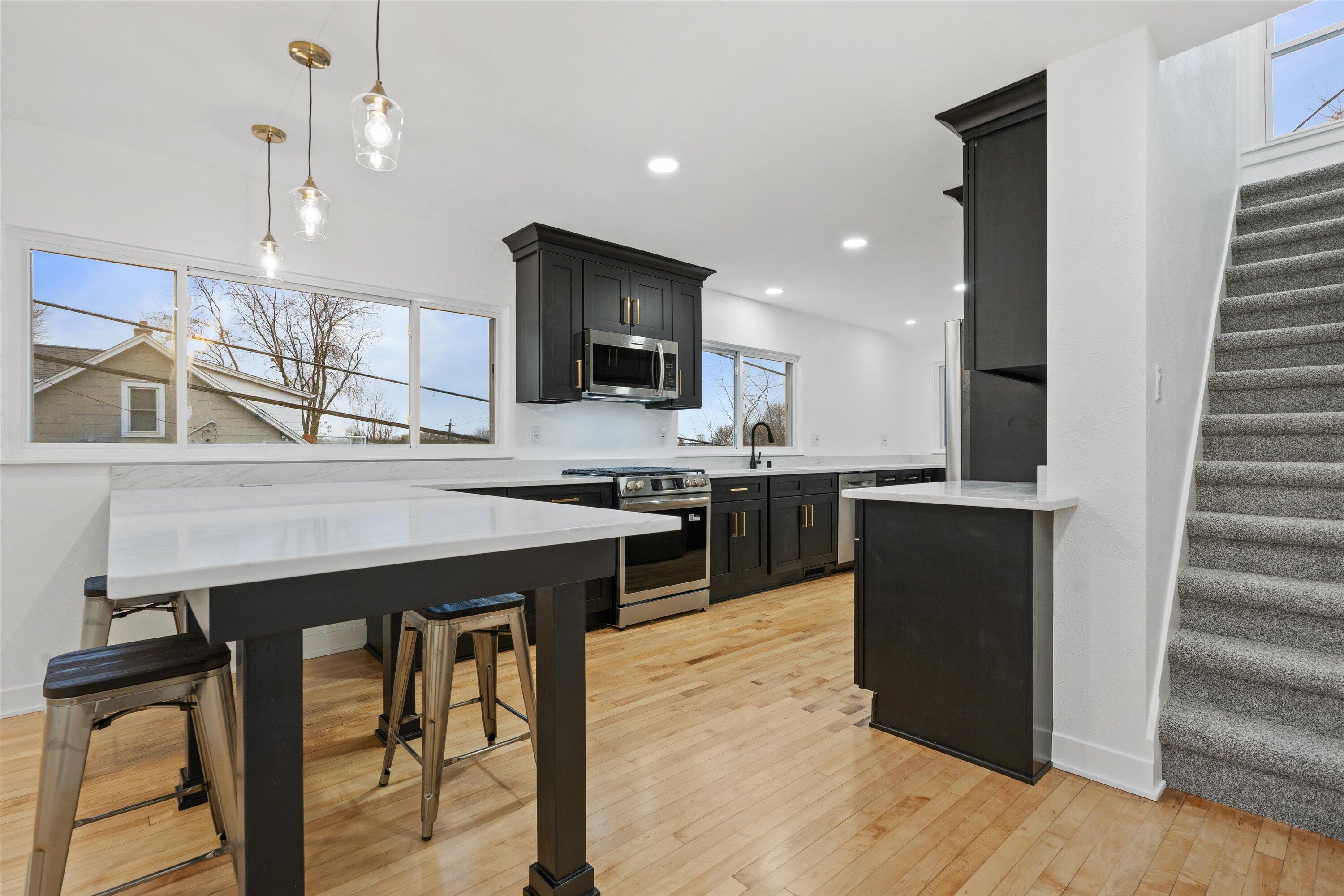 2597 South Austin Street Milwaukee, WI 53207 - Photo 16 of 51 6-8 people can fit!